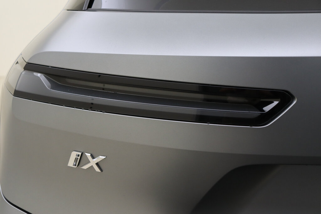 BMW iX 39