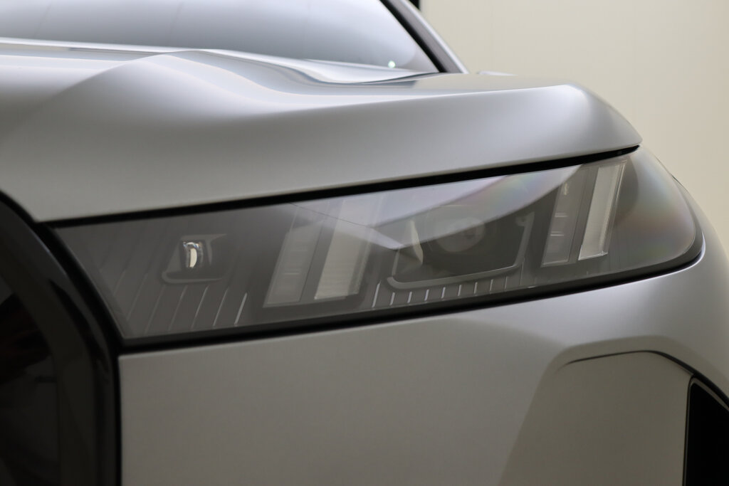BMW iX 45
