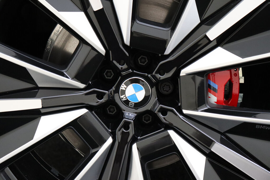 BMW iX 47