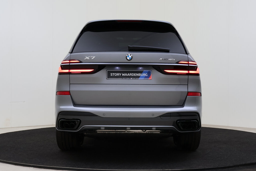 BMW X7 5