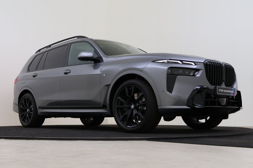 BMW X7 10