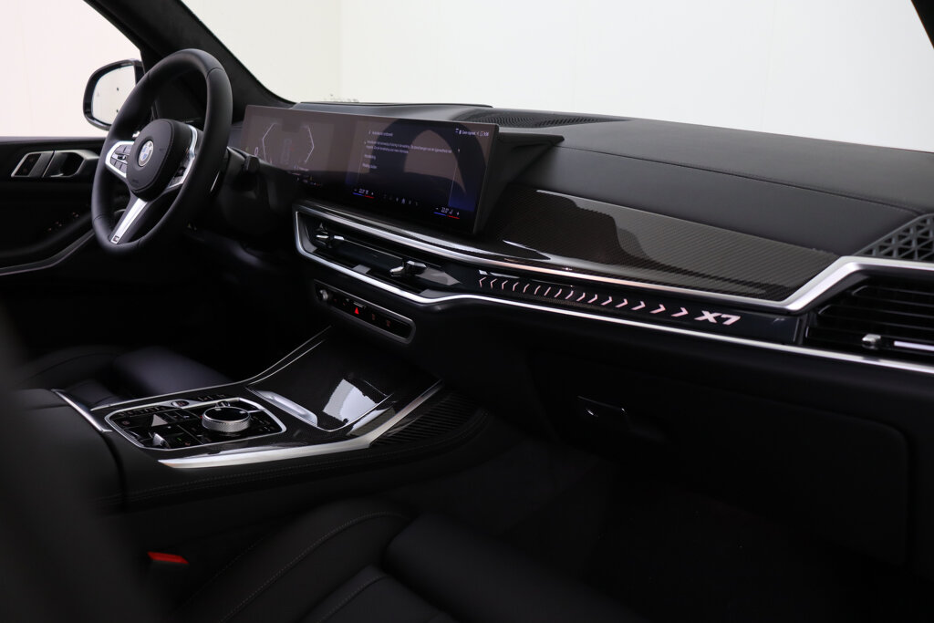 BMW X7 12