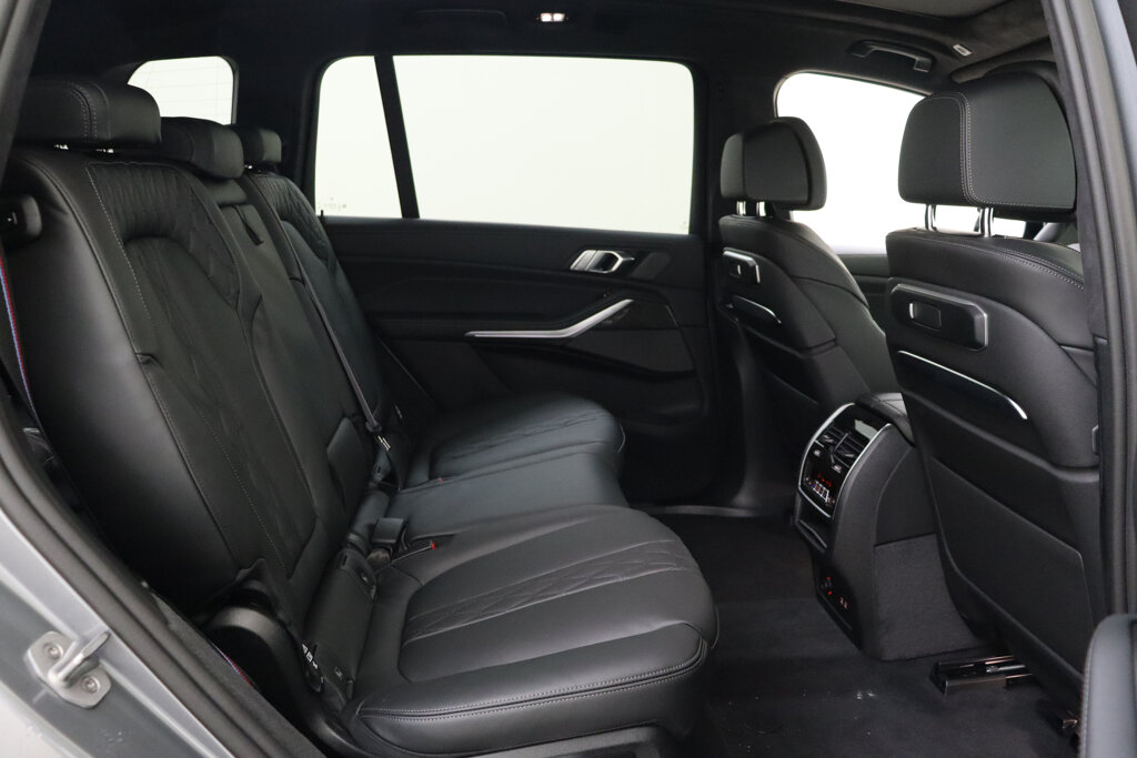 BMW X7 22