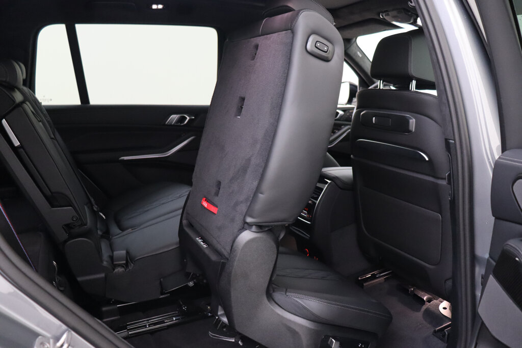 BMW X7 25