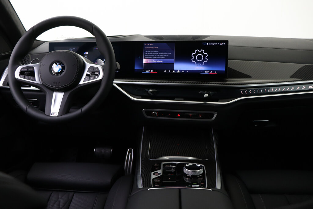 BMW X7 29