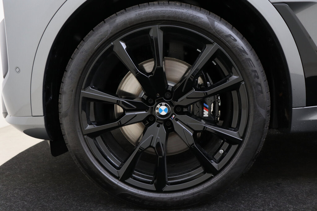 BMW X7 86