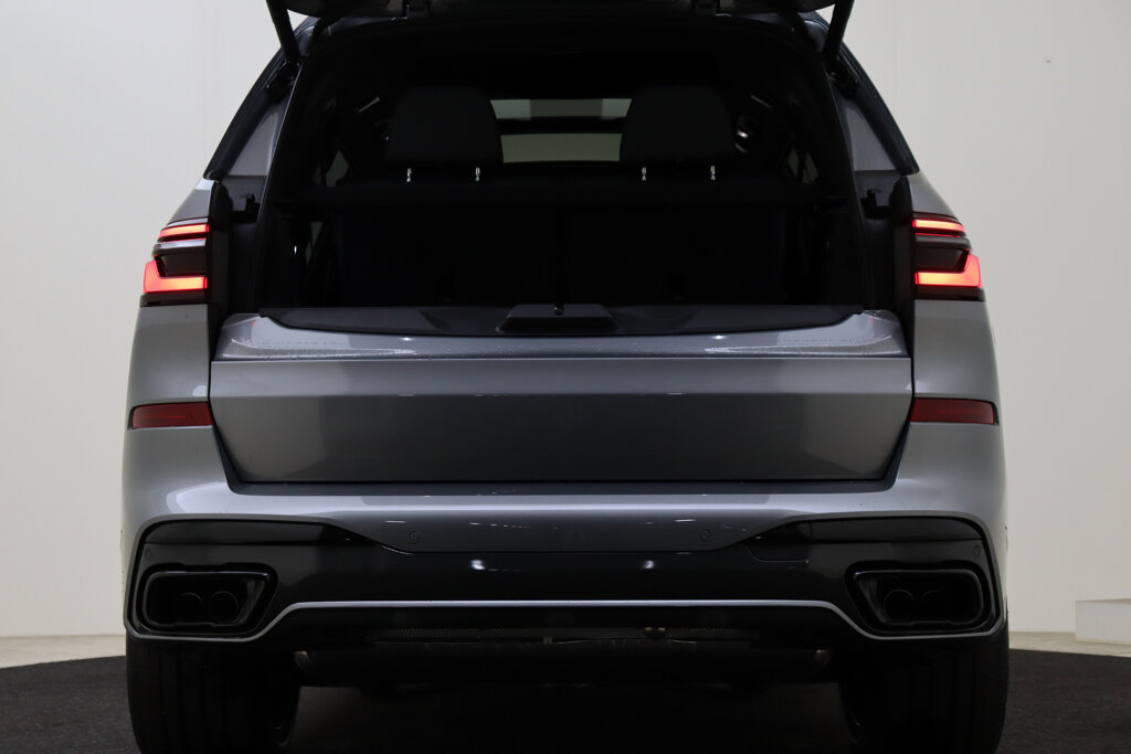 BMW X7 89