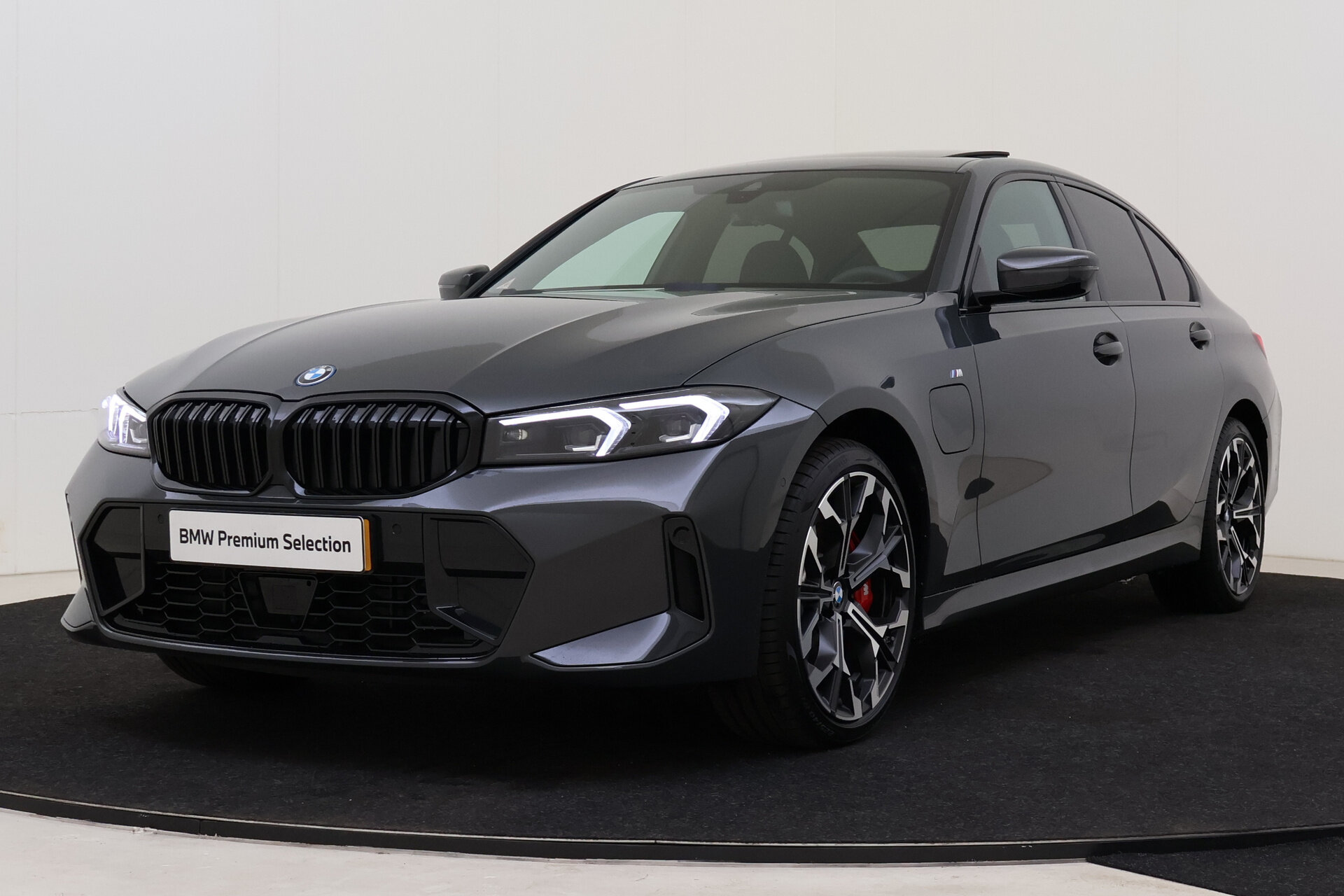 BMW 3 Serie 330e M Sport Automaat