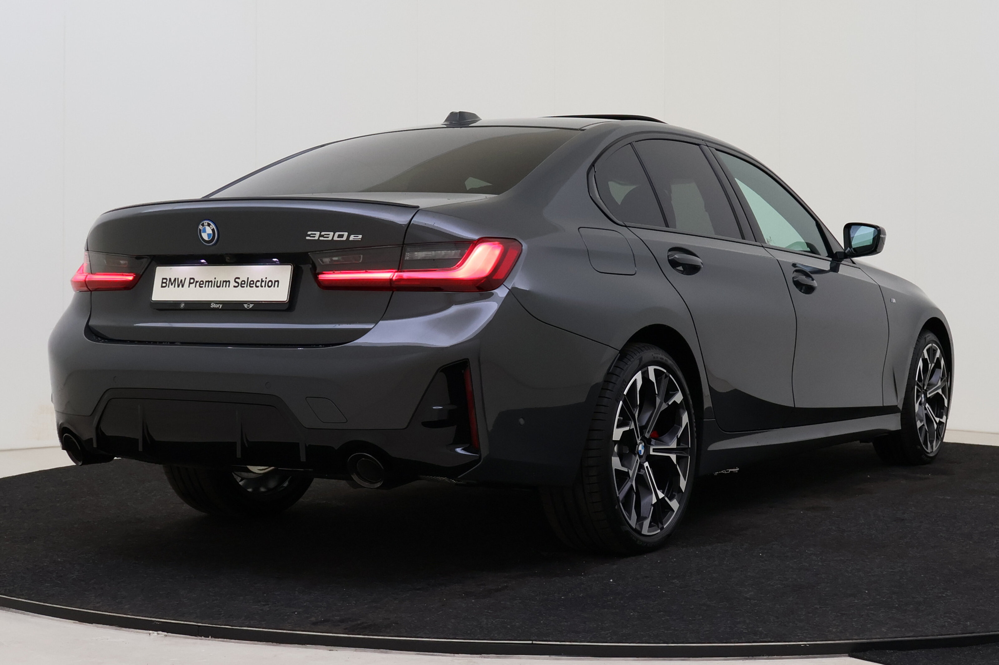 BMW 3 Serie 330e M Sport Automaat