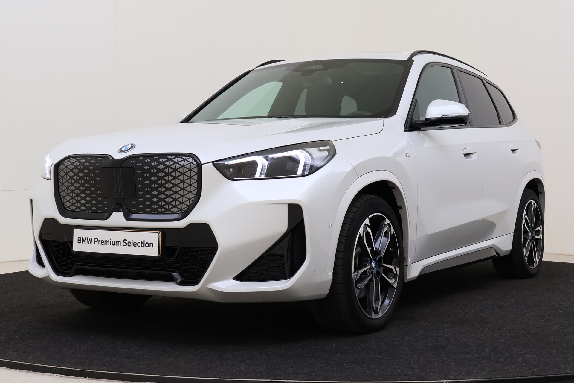 BMW iX1 xDrive30 High Executive M Sport