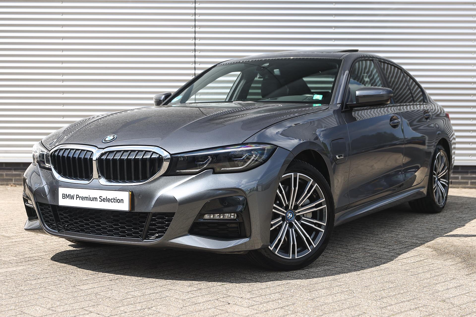 BMW 3 Serie 330e High Executive M Sport Automaat