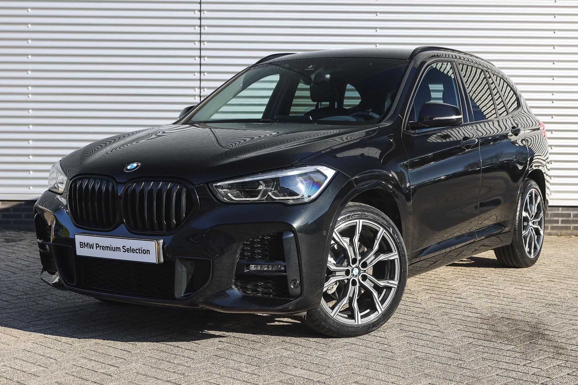 BMW X1 sDrive18i High Executive M Sport Automaat