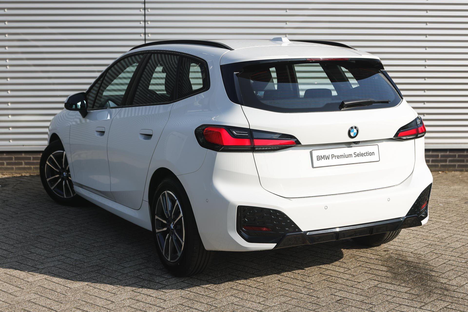BMW 2 Serie Active Tourer 218i M Sport Automaat - Afbeelding 2