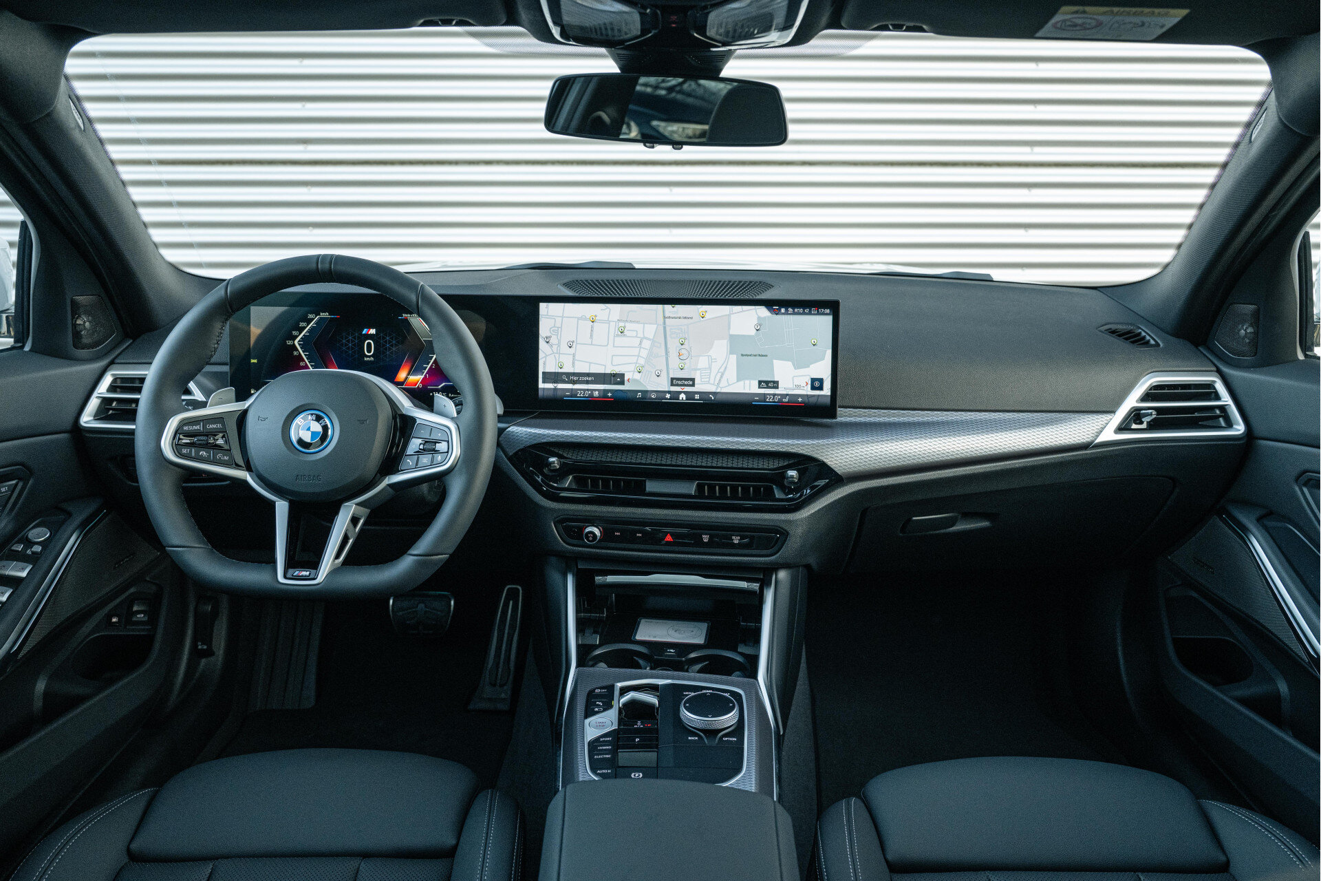 BMW 3 Serie Touring 330e M Sport Automaat - Afbeelding 5