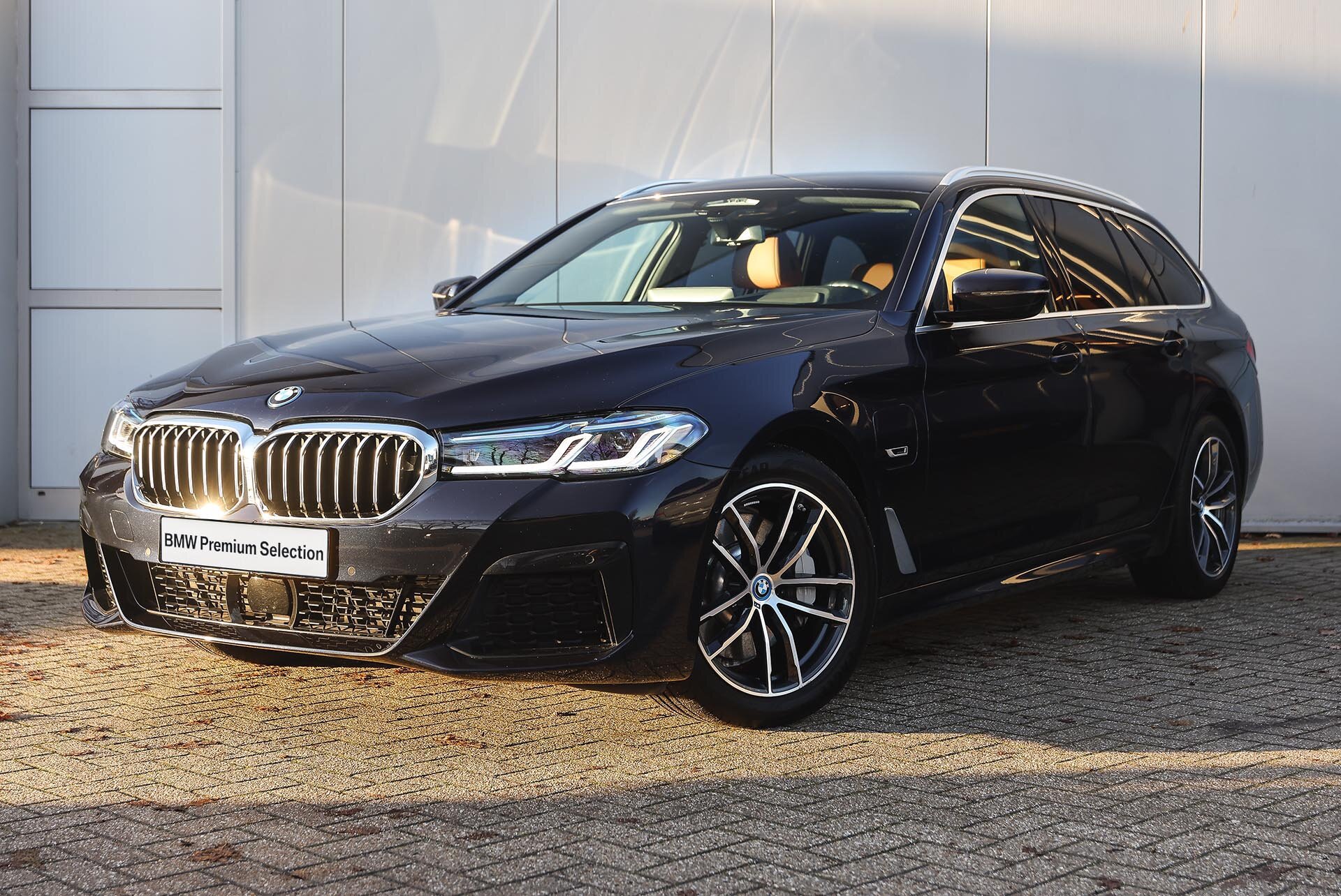 BMW 5 Serie Touring 530e xDrive High Executive M Sport Automaat