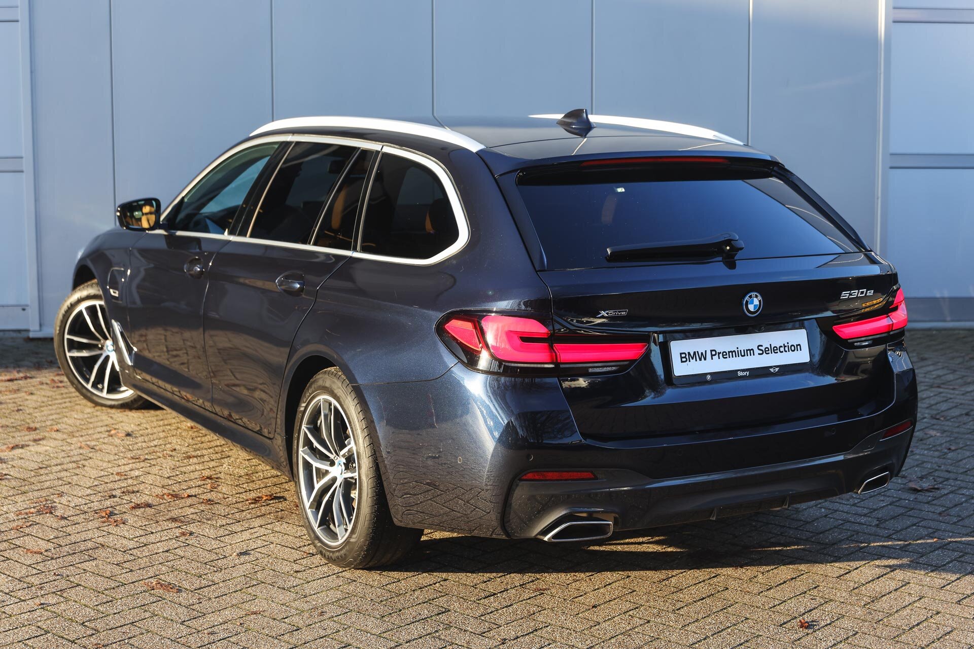 BMW 5 Serie Touring 530e xDrive High Executive M Sport Automaat - Afbeelding 2