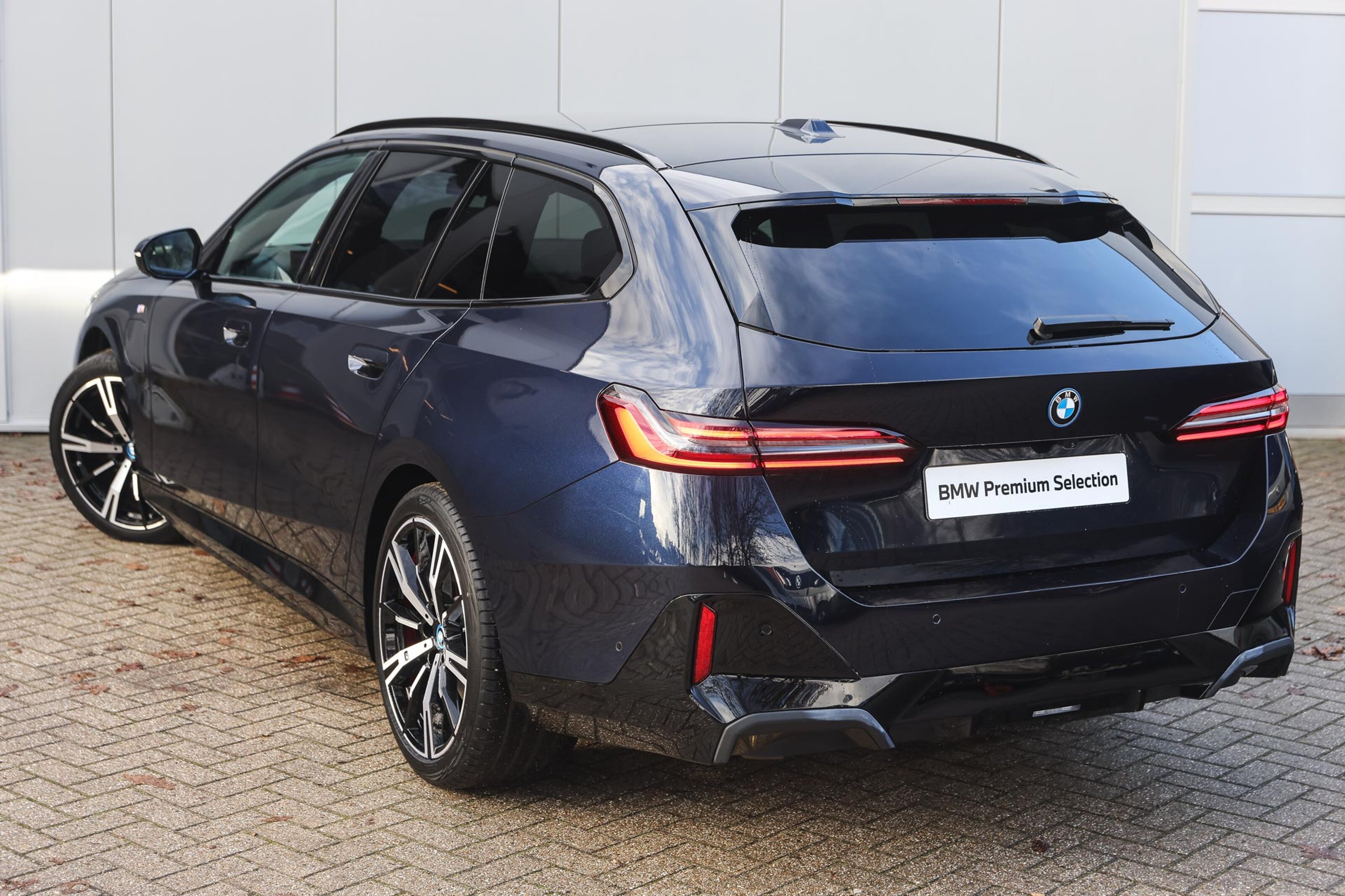 BMW 5 Serie Touring 550e xDrive M Sport Automaat
