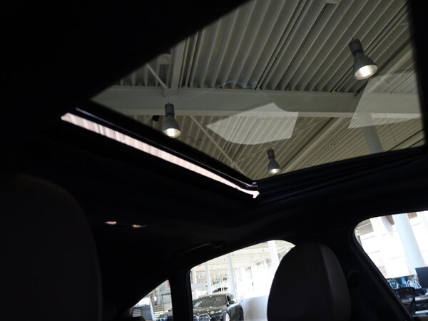 Elektrisch bediend glazen schuif-/kanteldak