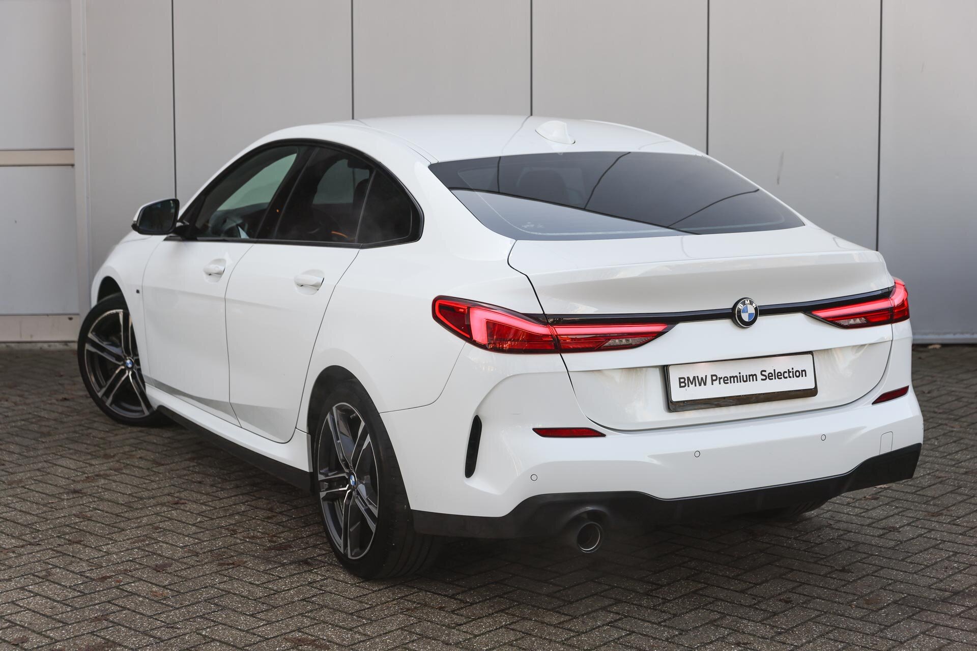 BMW 2 Serie Gran Coupé 218i High Executive M Sport Automaat - Afbeelding 2