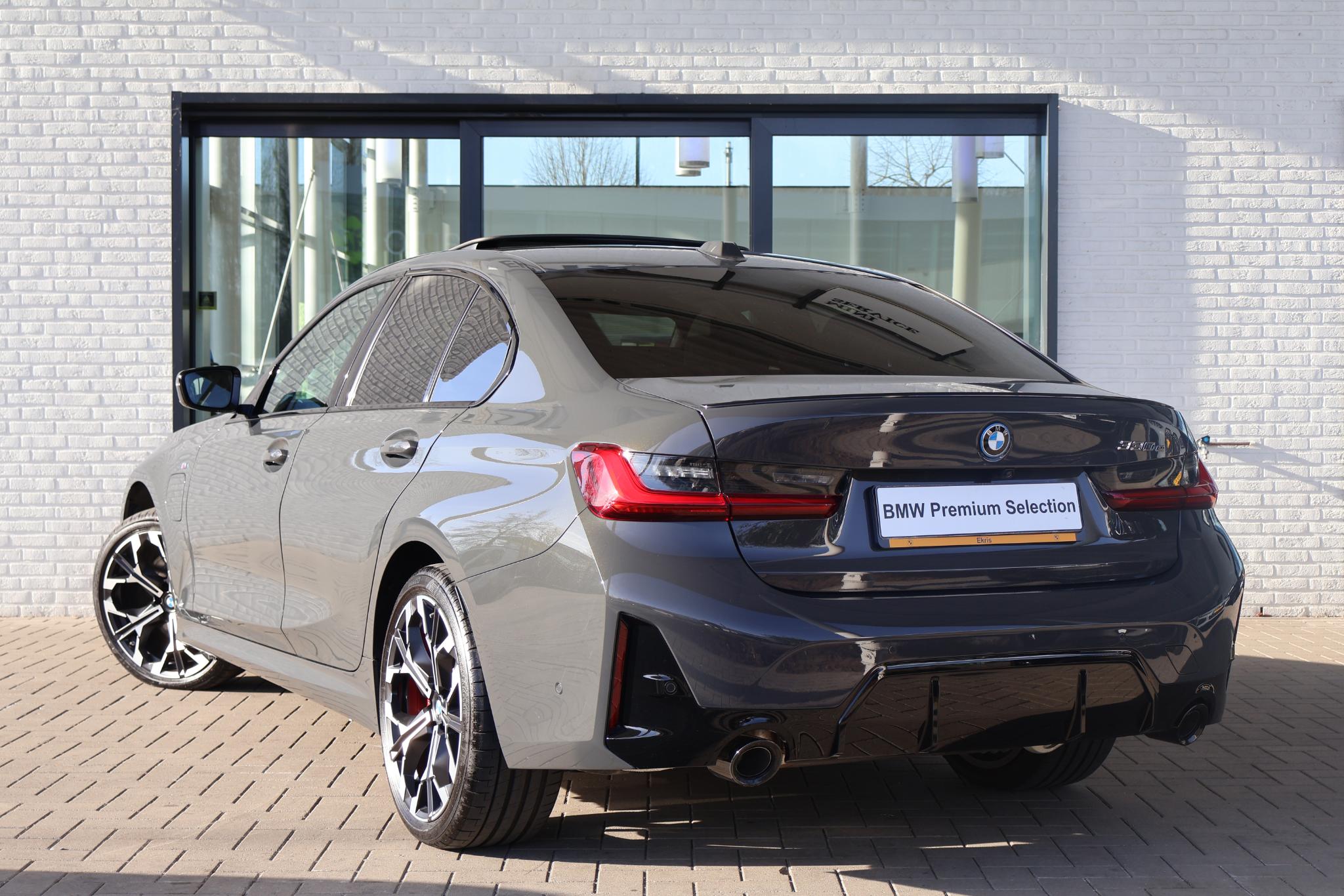 BMW 3-serie 330e - Afbeelding 2