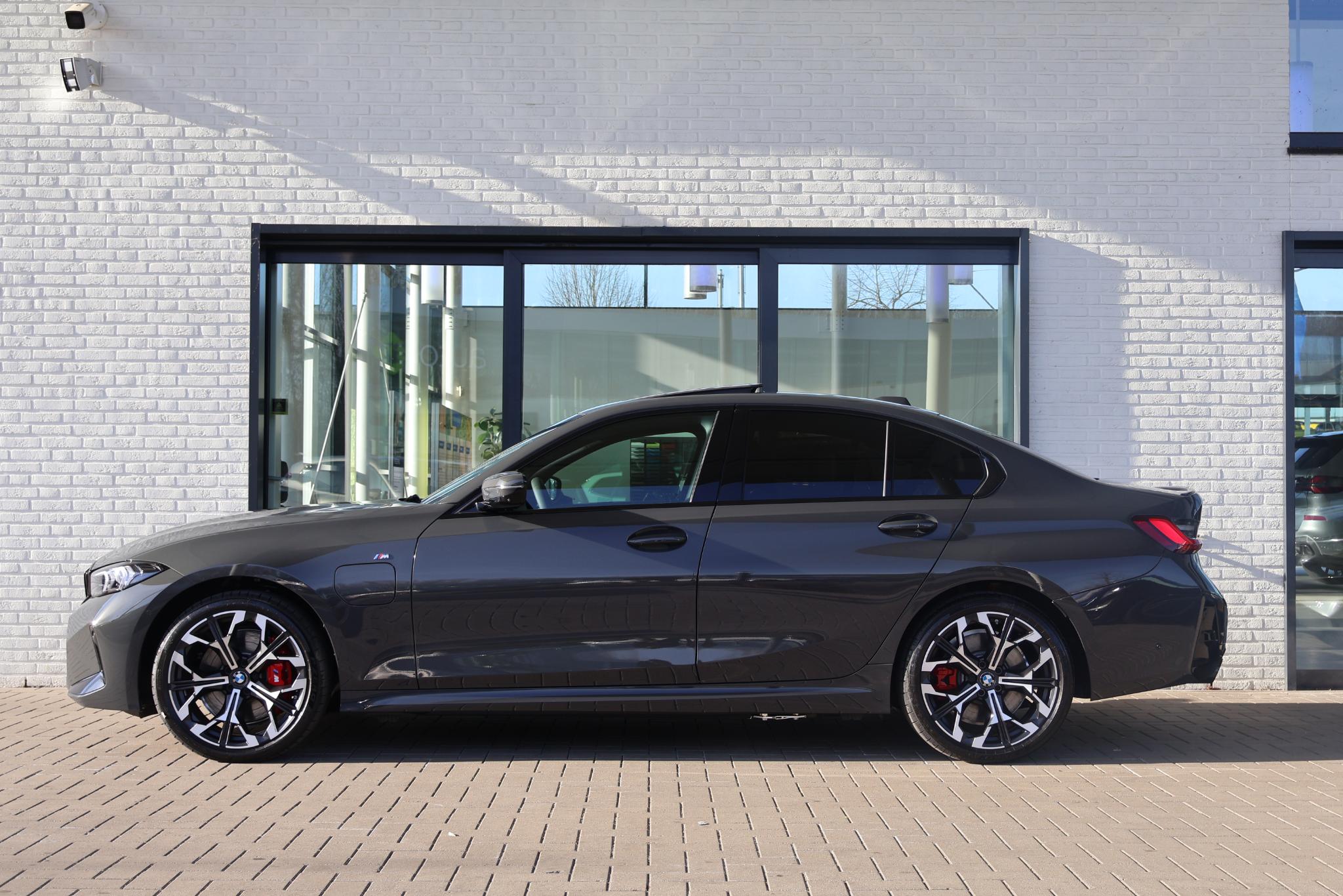 BMW 3-serie 330e - Afbeelding 5