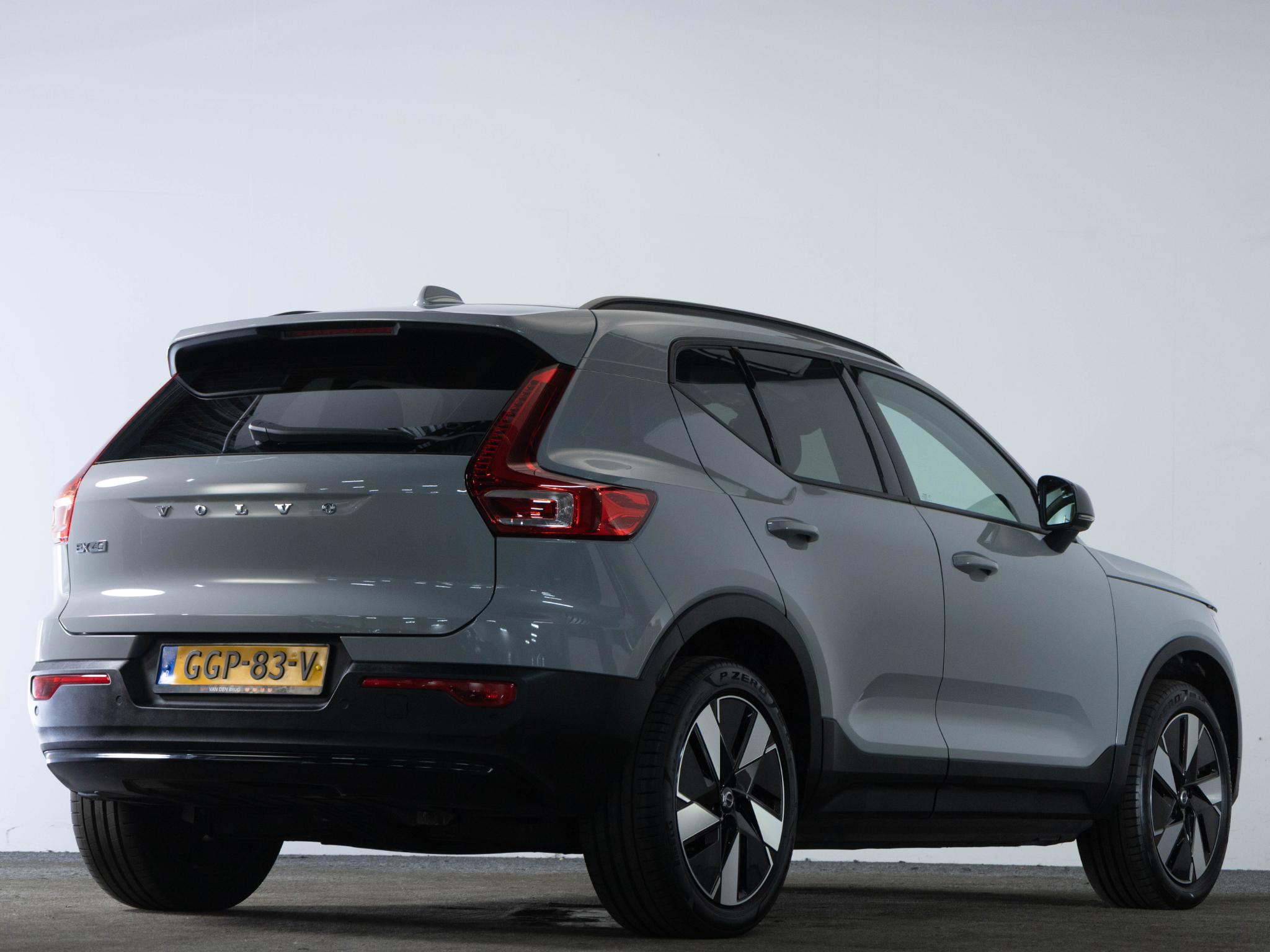 Volvo EX40 Single Motor 242 PK 70 kWh - Afbeelding 2