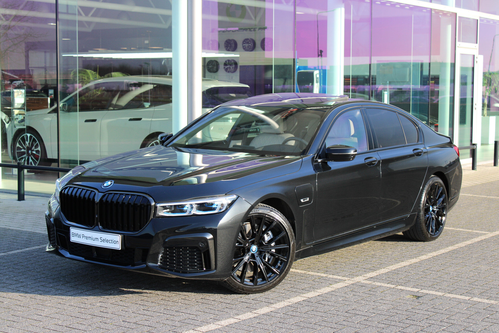BMW 7 Serie 745e High Executive M Sport Automaat - Afbeelding 2