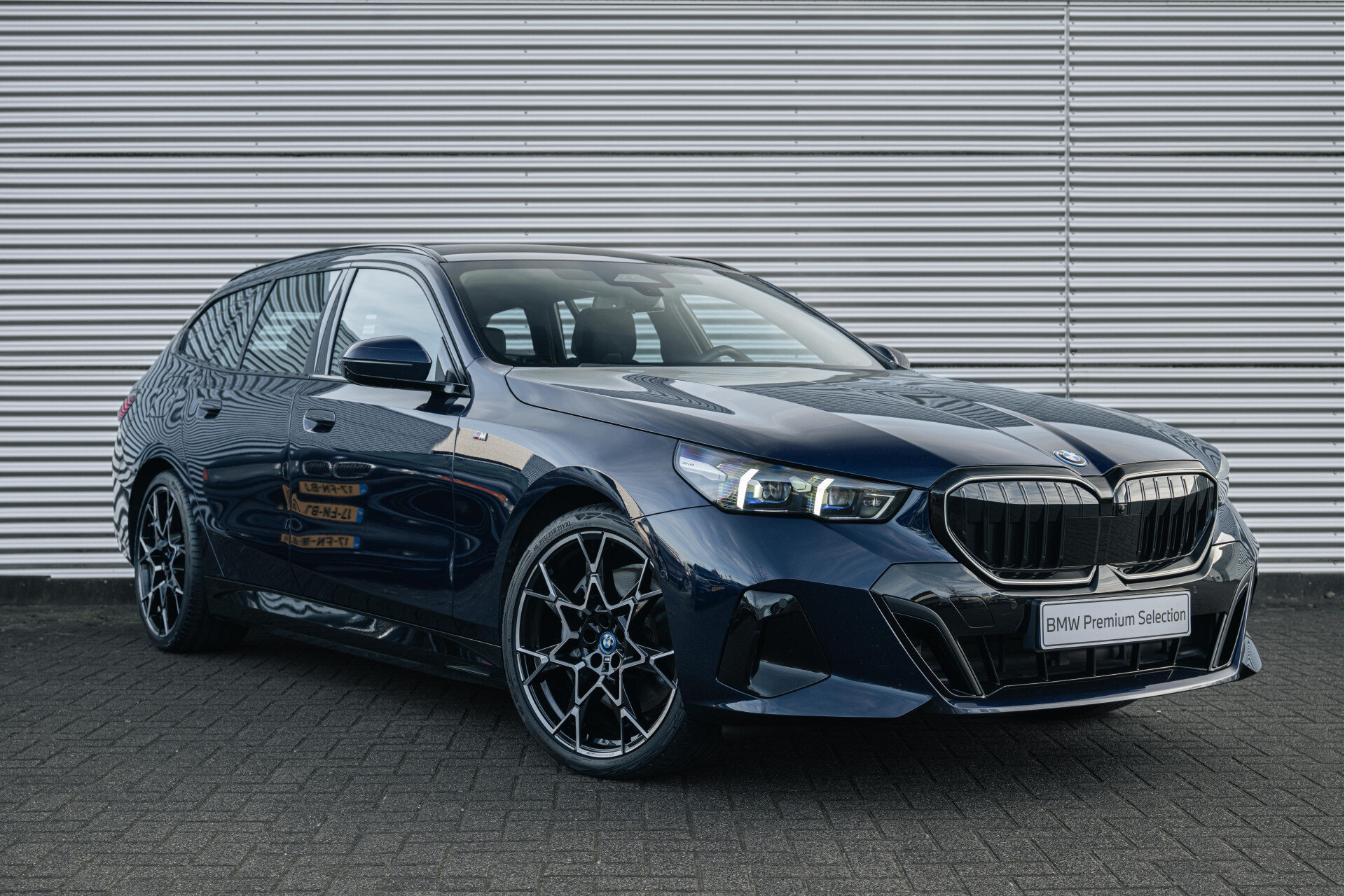 BMW 5 Serie Touring 550e xDrive M Sport Automaat