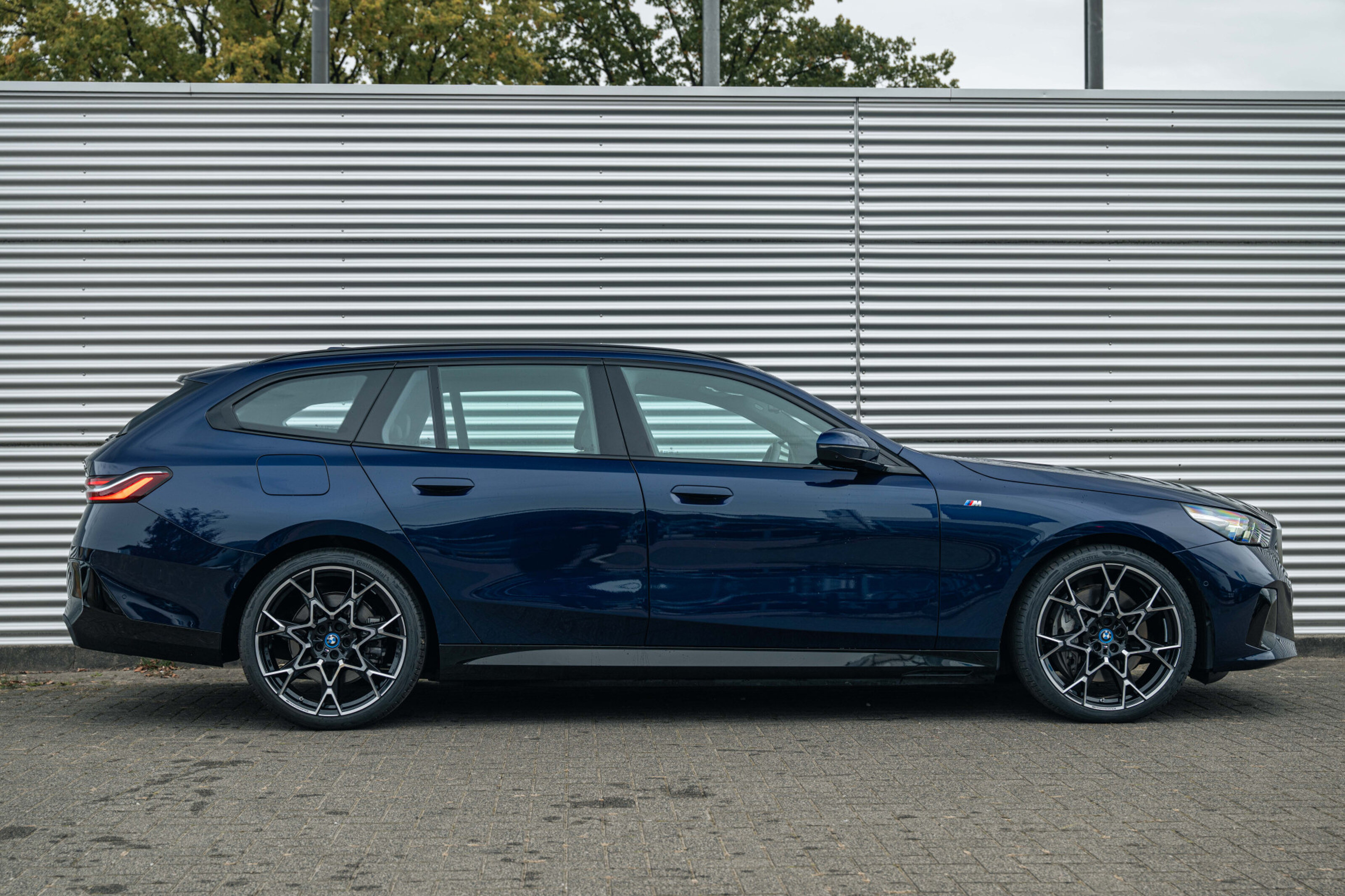 BMW 5 Serie Touring 550e xDrive M Sport Automaat