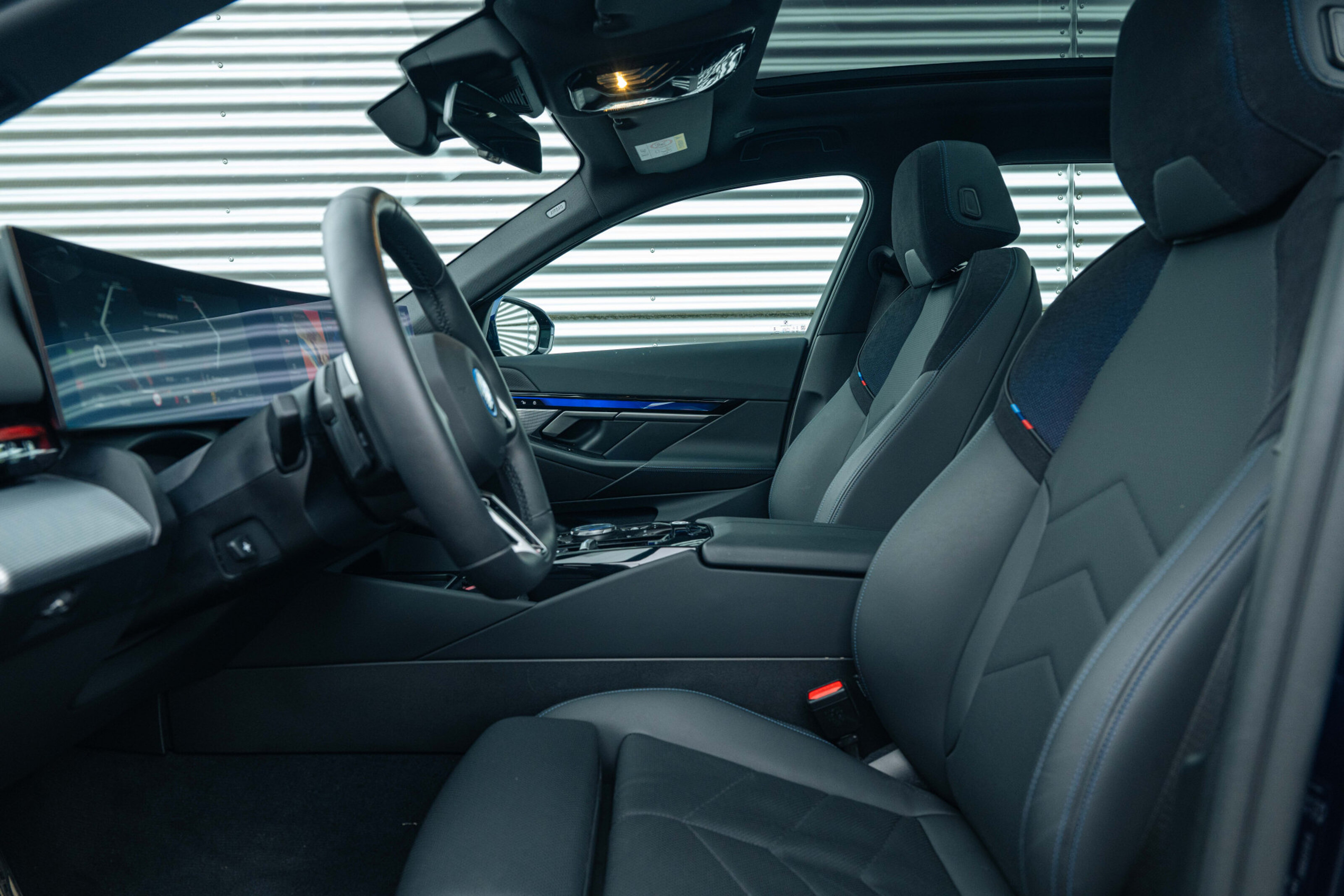 BMW 5 Serie Touring 550e xDrive M Sport Automaat