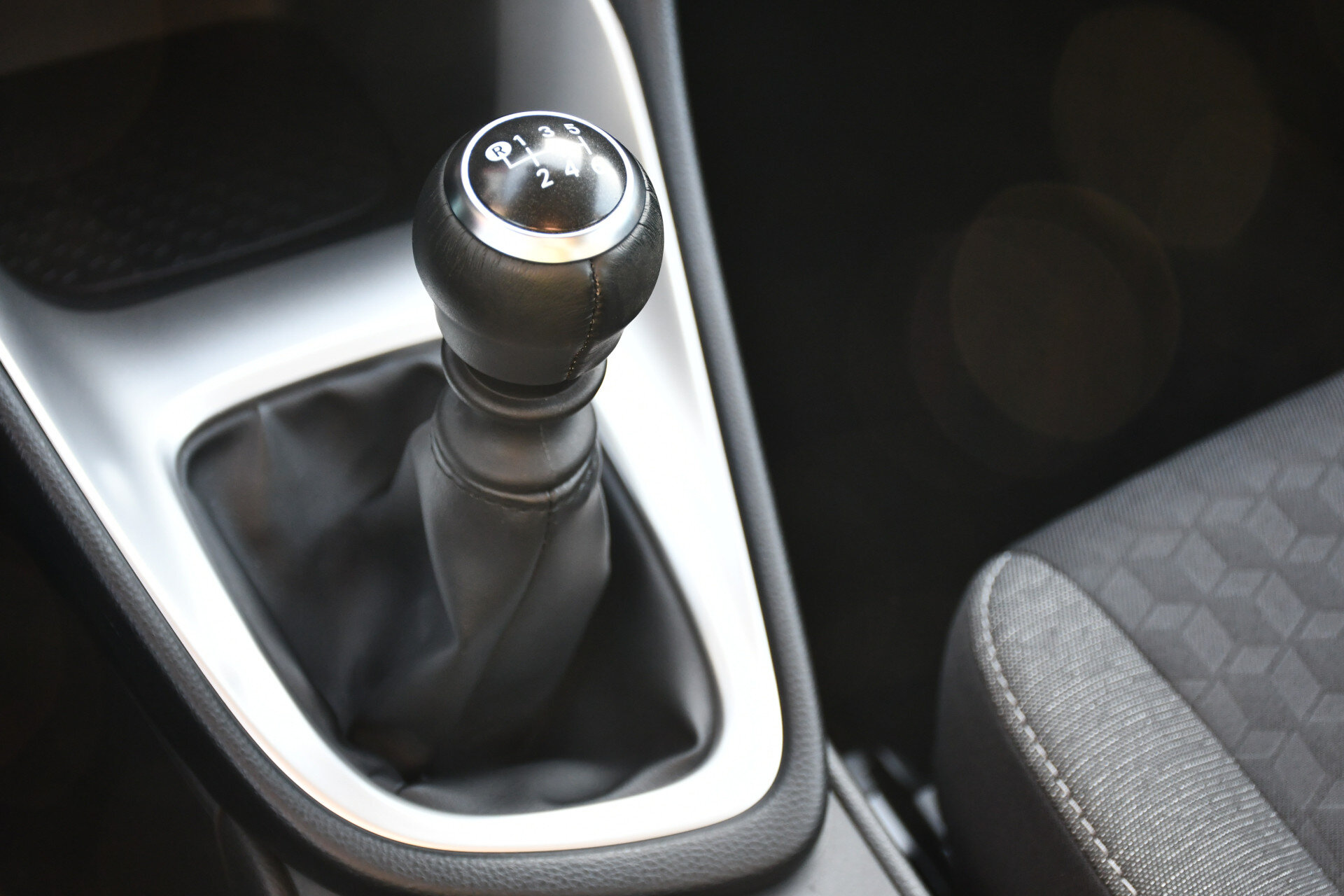 Toyota Yaris 1.5 VVT-i Active 5-deurs 126pk - Afbeelding 2