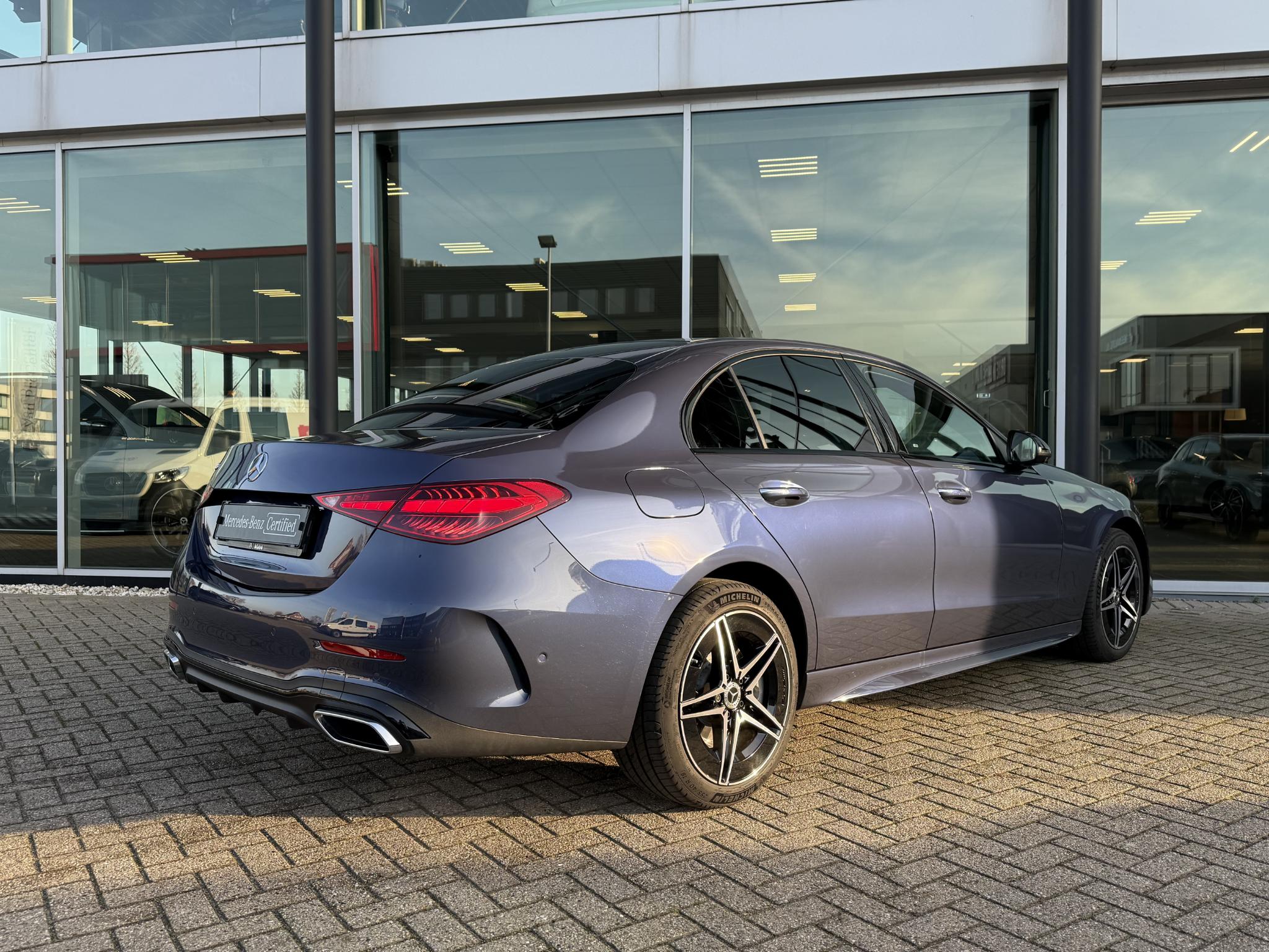 Mercedes-Benz C-Klasse Limousine 300 e star Edition AMG Line Plus - Afbeelding 2