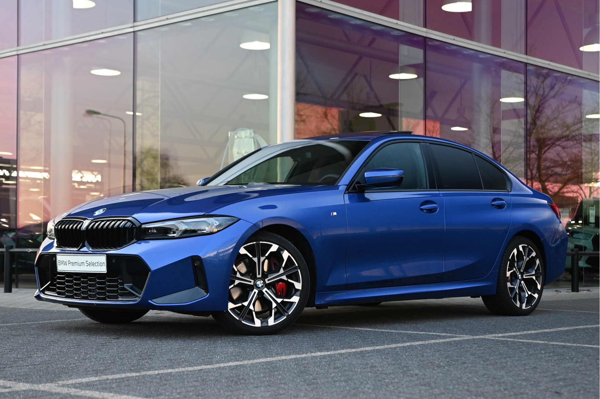 BMW 3 Serie 330i xDrive M Sport Automaat