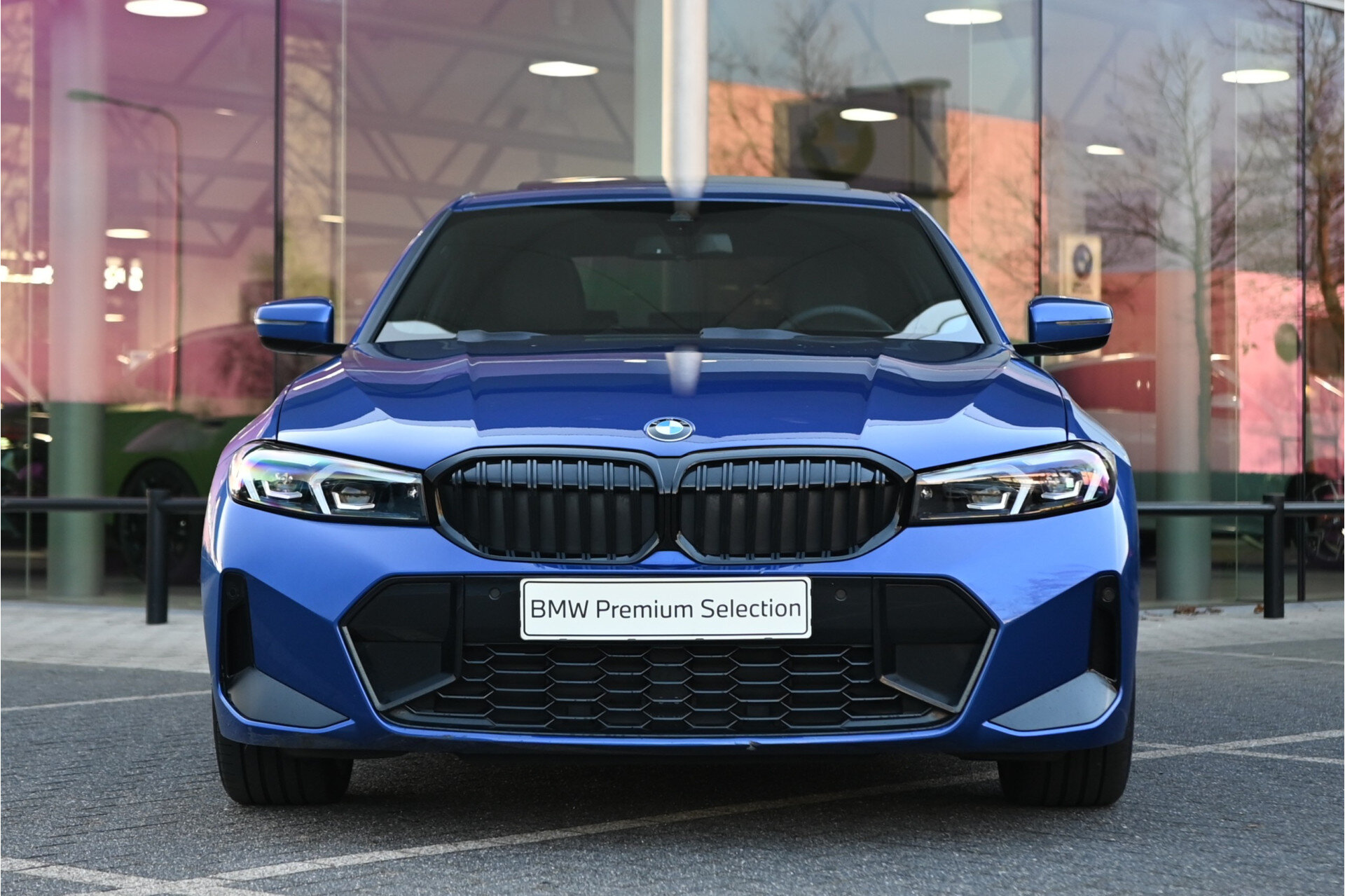 BMW 3 Serie 330i xDrive M Sport Automaat - Afbeelding 5