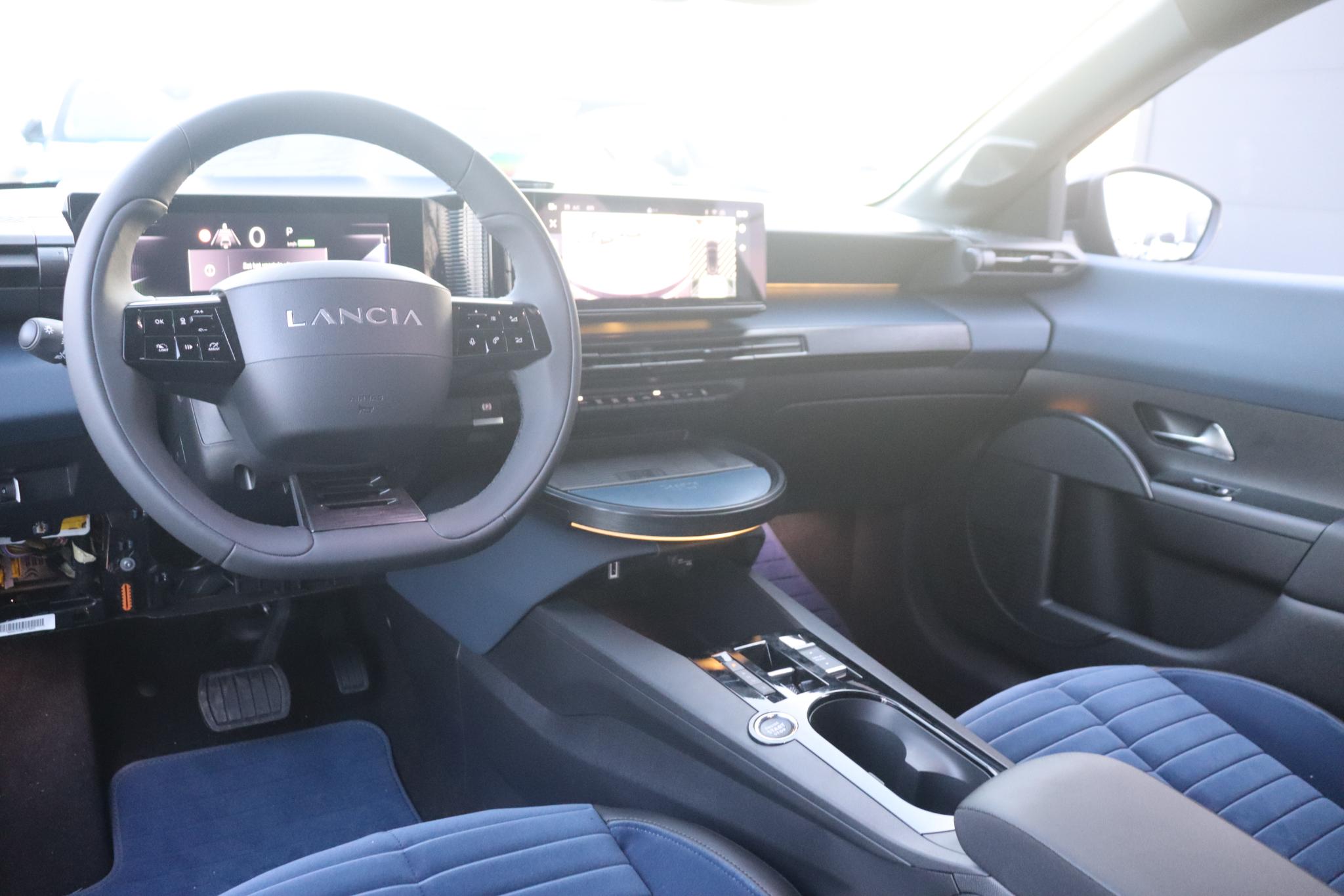 Lancia Ypsilon Edizione Limitata Blu 51 kWh - Afbeelding 3