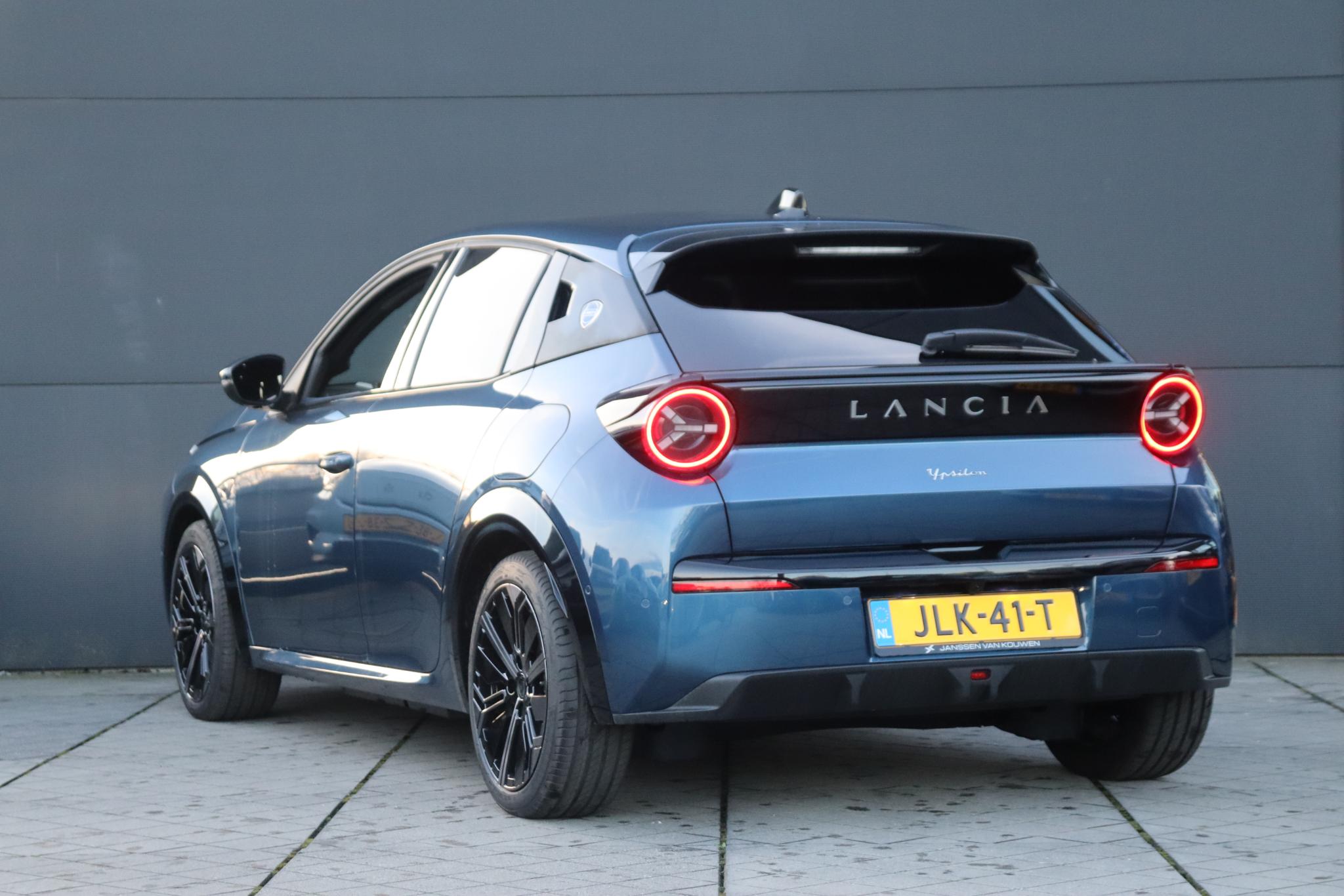 Lancia Ypsilon Edizione Limitata Blu 51 kWh - Afbeelding 4