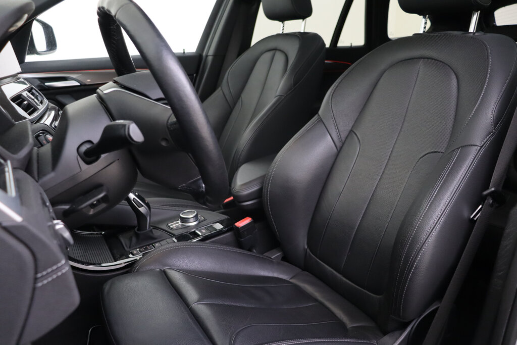 BMW X1 8