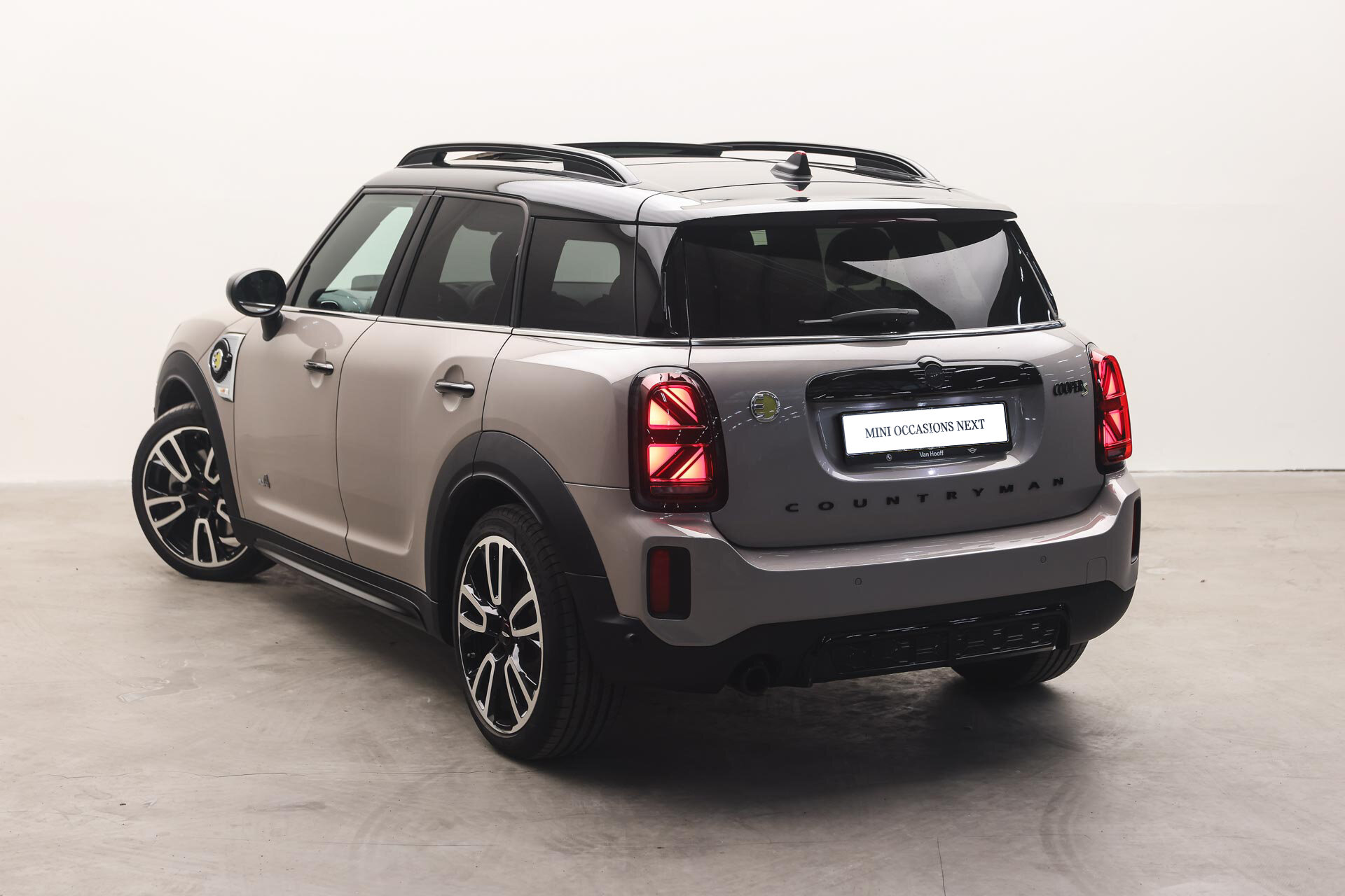 MINI Countryman Cooper SE ALL4 JCW Automaat - Afbeelding 2