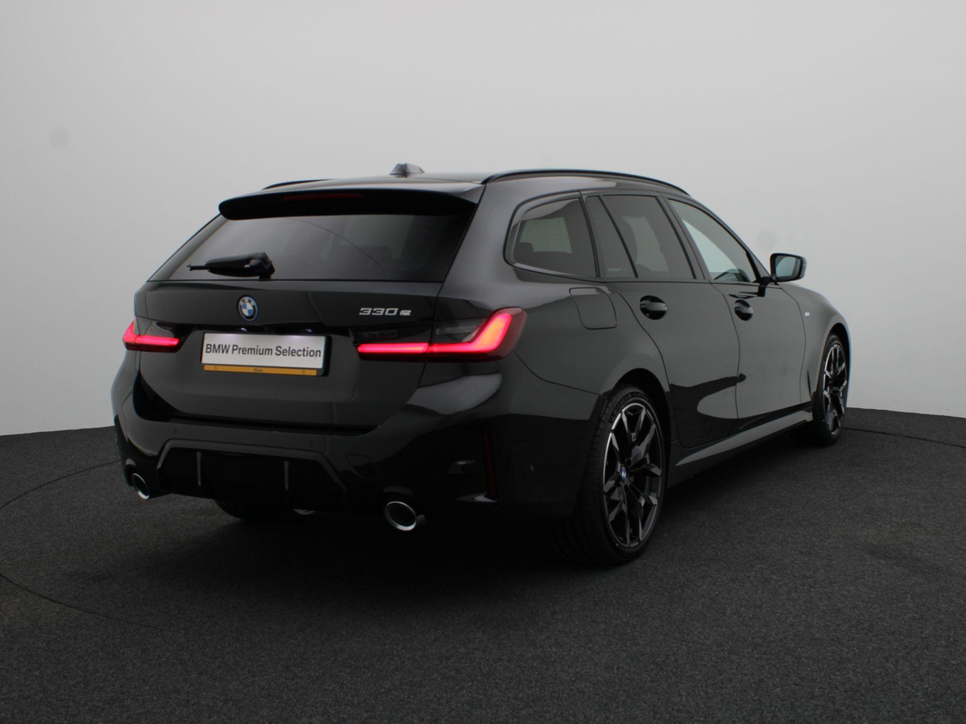 BMW 3 Serie Touring 330e - Afbeelding 2