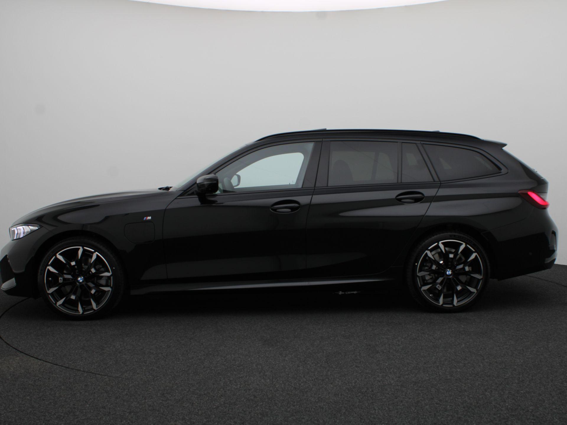 BMW 3 Serie Touring 330e - Afbeelding 4