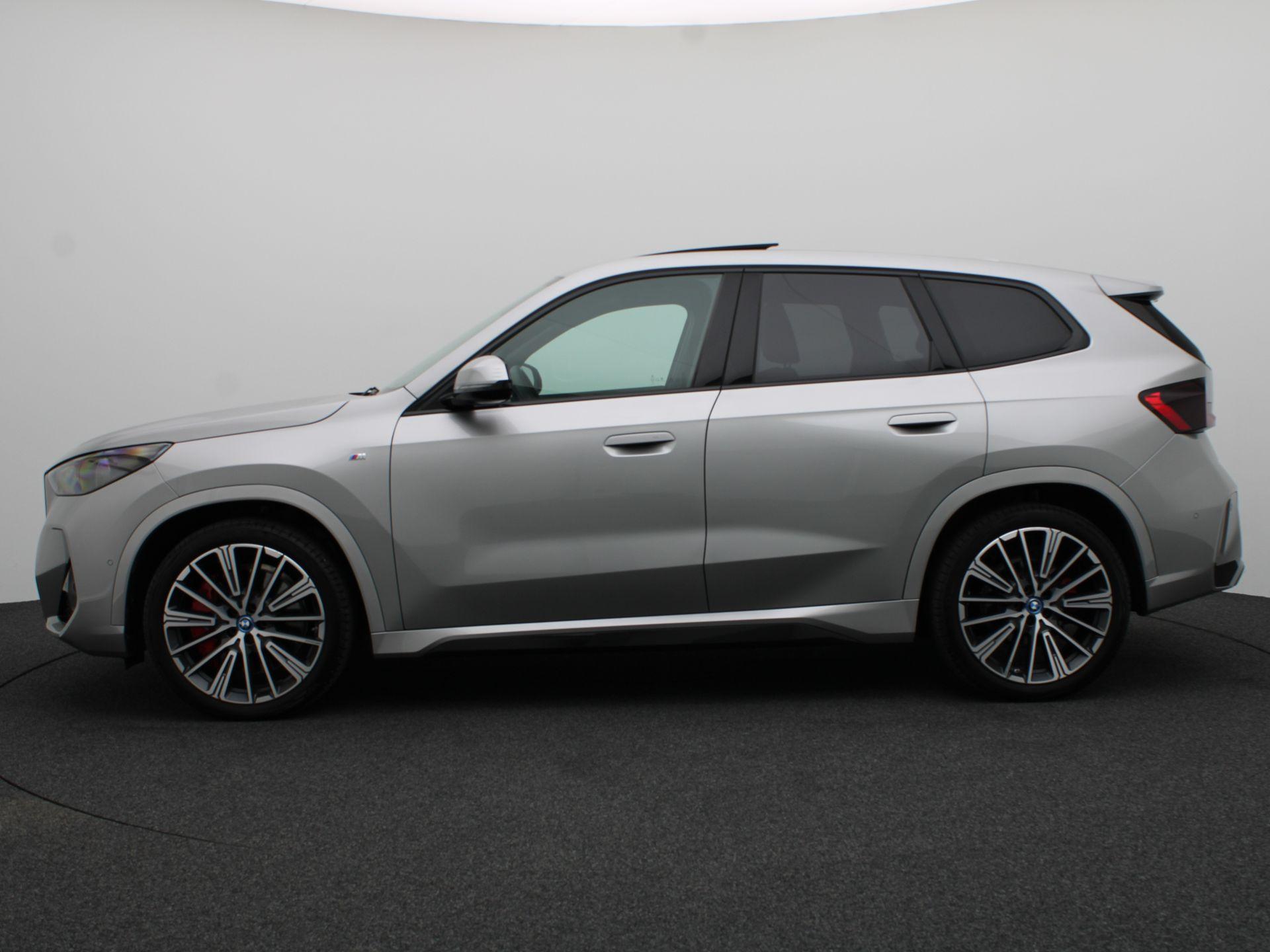 BMW iX1 eDrive20 - Afbeelding 4