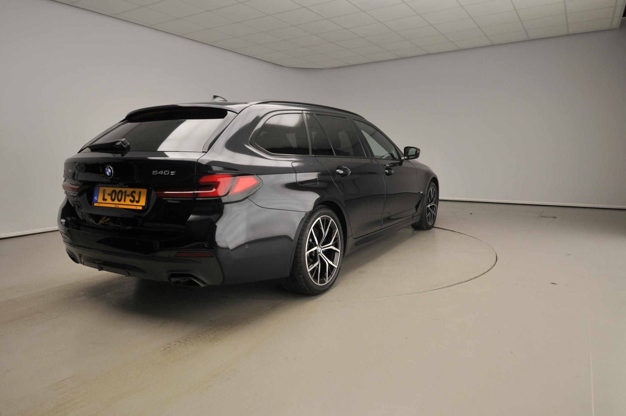 BMW 5 Serie Touring 540d xDrive - Bild 2