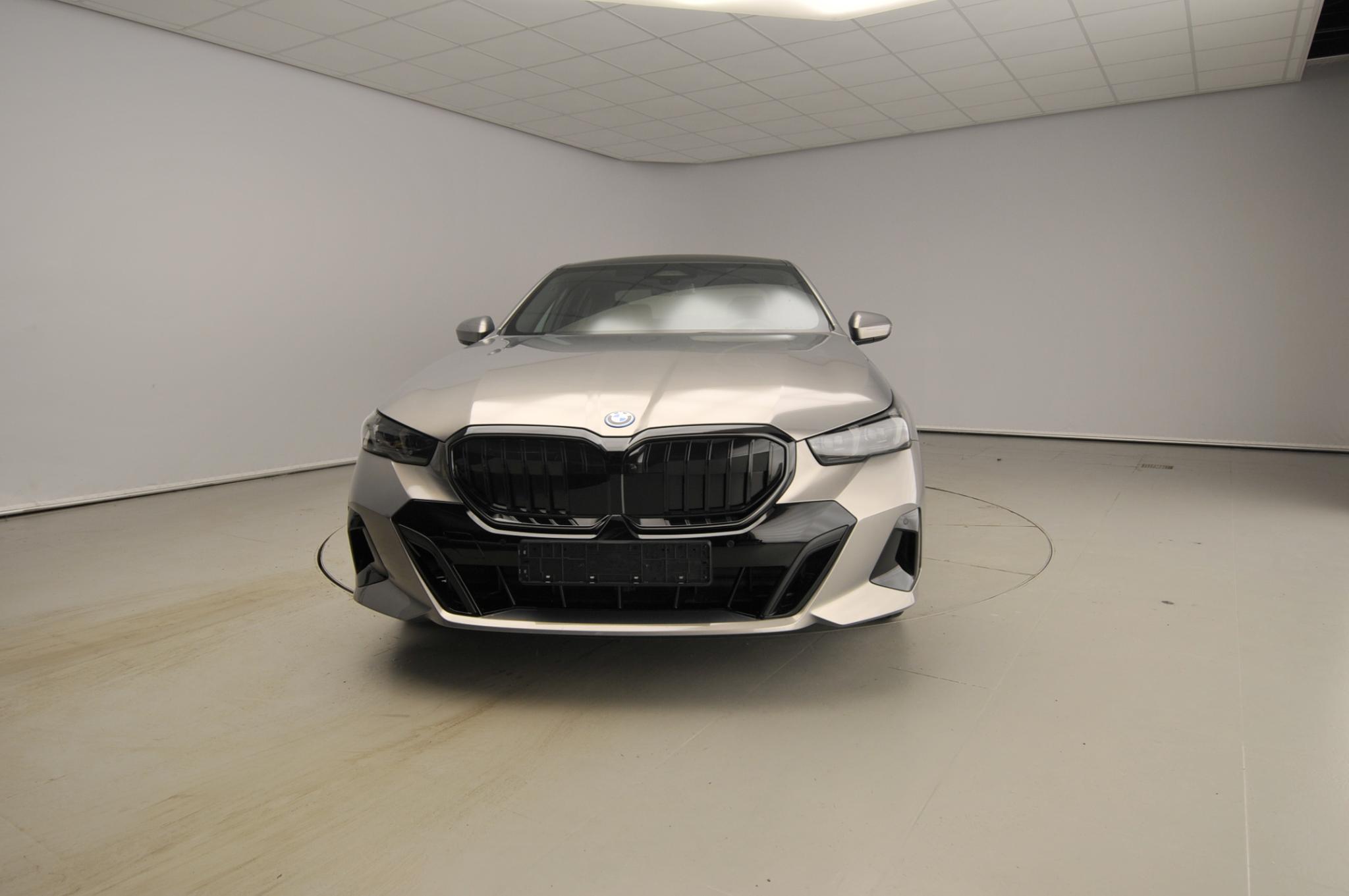 BMW 5 Serie 530e M Sport Edition - Afbeelding 5