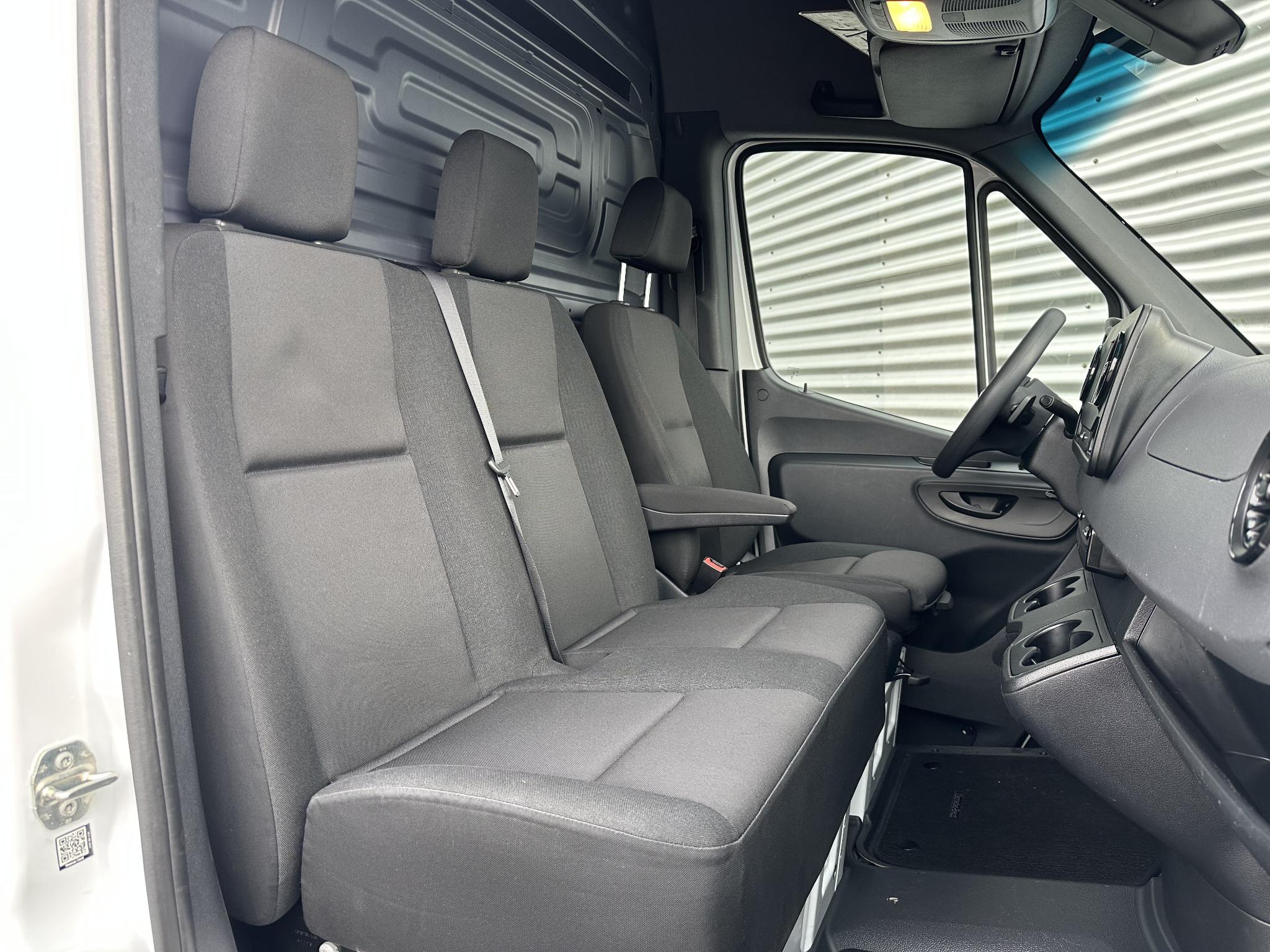 Mercedes-Benz Sprinter 317 CDI  L2H2 Automaat Carplay Navigatie Camera - Afbeelding 5