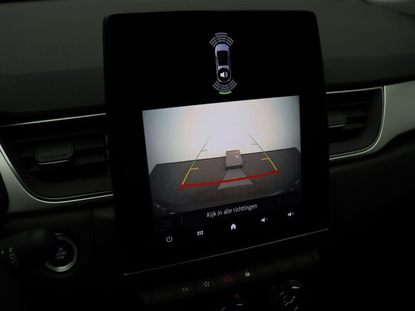 Parkeersensoren achter met achteruitrijcamera en sonische weergave