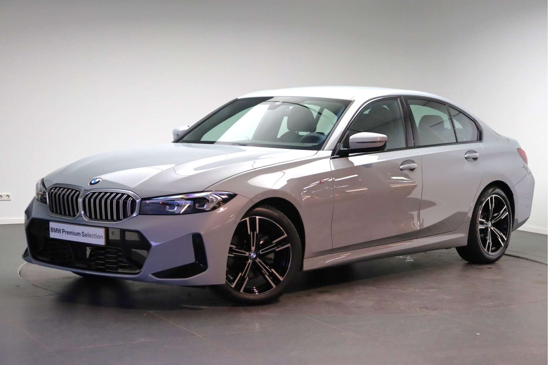 BMW 3 Serie 320i M Sport Automaat