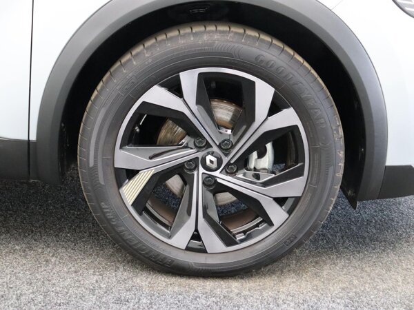 Lichtmetalen wielen 18" 'Pasadena' in aluminiumkleur met zwarte inleg Lichtmetalen wielen 18" 'Pasadena' in aluminiumkleur met zwarte inleg