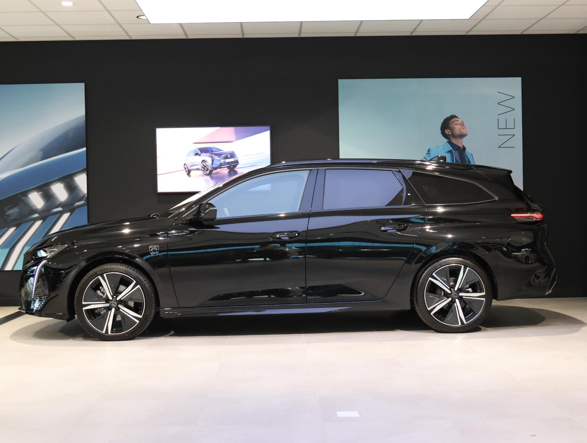 Peugeot 308 SW GT Hybrid 145 pk Automaat - Afbeelding 2