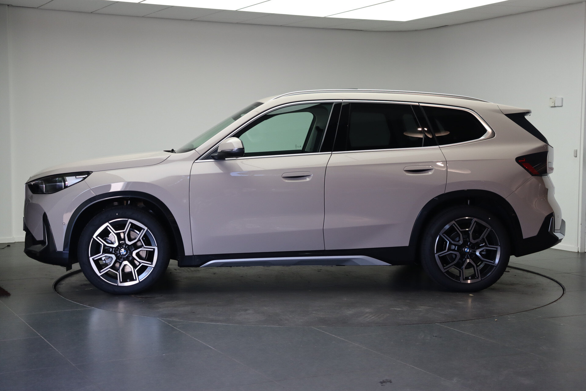 BMW X1 xDrive25e Automaat - Afbeelding 2