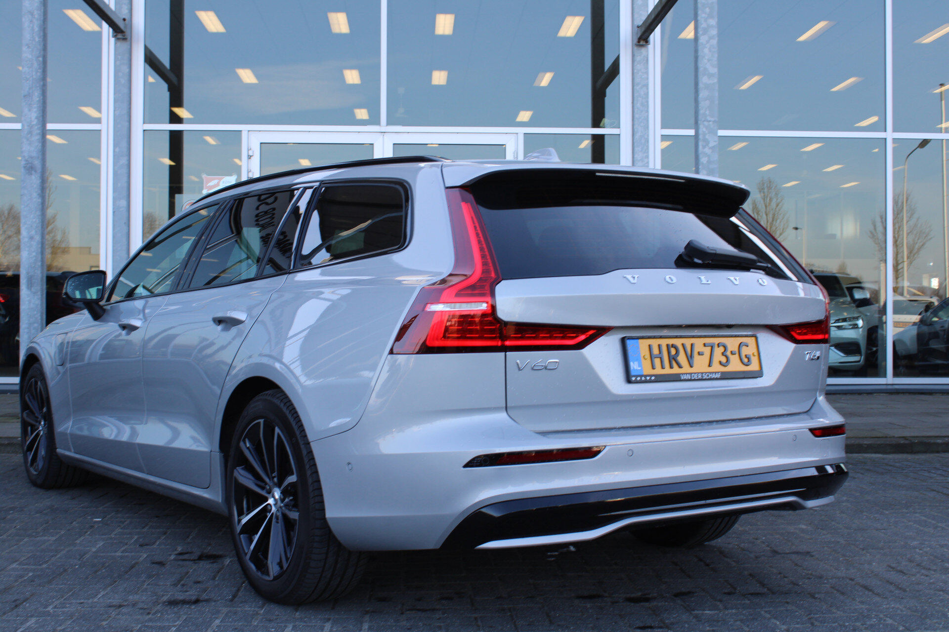 Volvo V60 T6 Automaat Plug-in hybrid AWD Plus Dark - Afbeelding 3